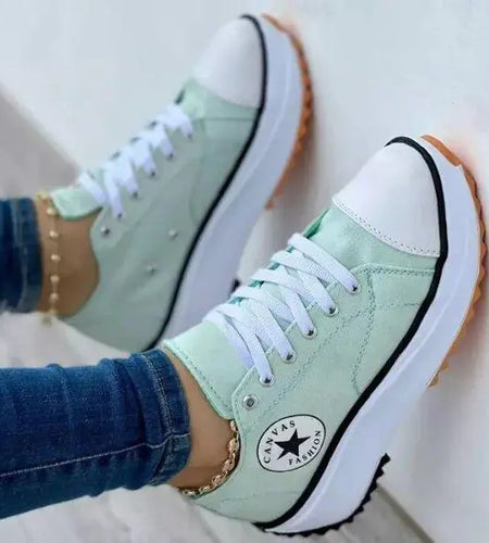 Classic  Shoes Women's Sneakers
