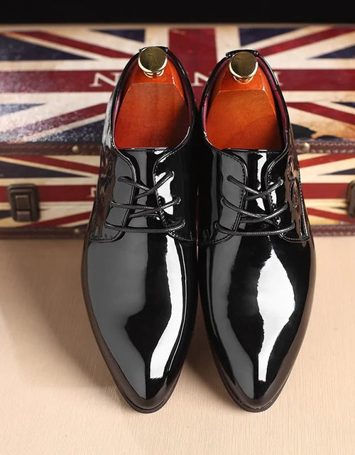 Load image into Gallery viewer, Glossy Oxford Leather Shoes
