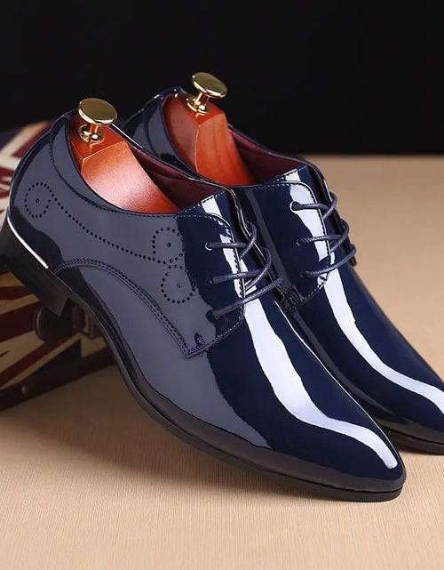 Load image into Gallery viewer, Glossy Oxford Leather Shoes
