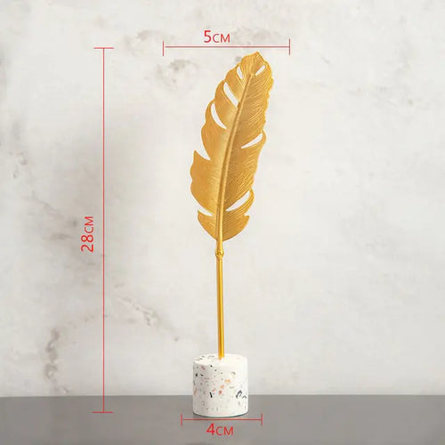 Load image into Gallery viewer, Nordic Gold Ginkgo  Leaves Sculpture
