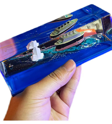 Cruise Ship Fluid Drift Bottle Decoration