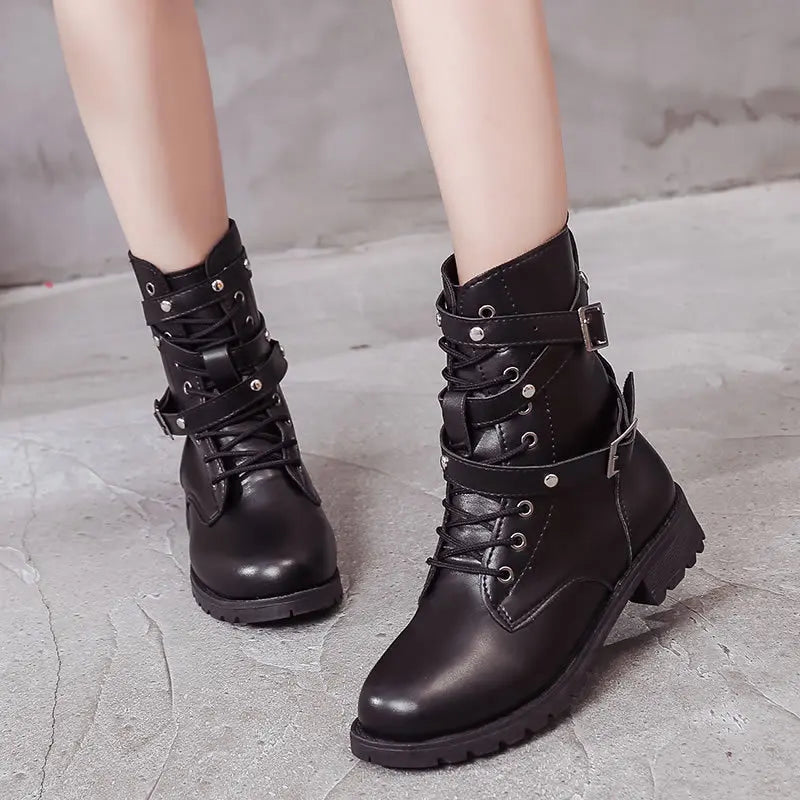 Punk Style Motorcycle Boots for Women Autumn 2019 Short Velvet Buckle Combat Boots Ladies Shoes Winter Boots Women